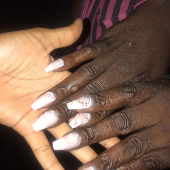 GLAMORIZED EXTENSIONS - Picture 3 of 5